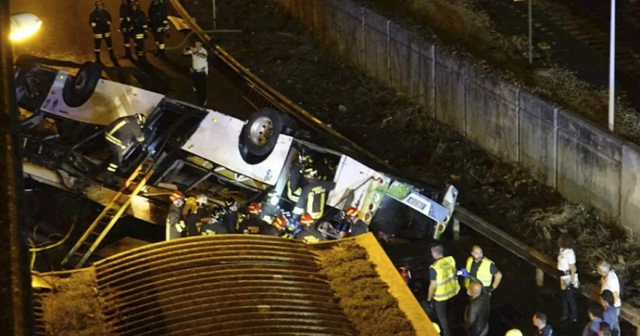 Bus plummets 50 feet from road in Venice, killing at least 21