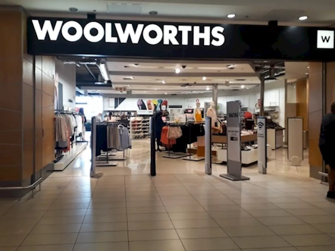 Holy Moly, Woolworths’ Execs Earned Eye-Watering Amounts In 2023