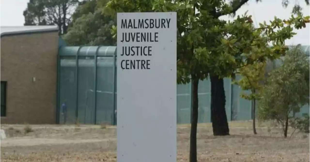 Guard's keys taken, multiple hospitalised after riot at juvenile prison near Melbourne