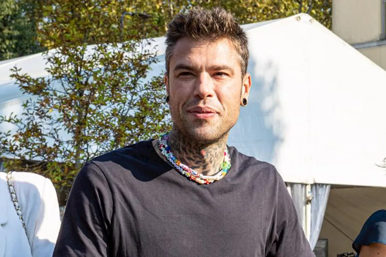 Fedez ancora ricoverato in ospedale, ottimismo su salute