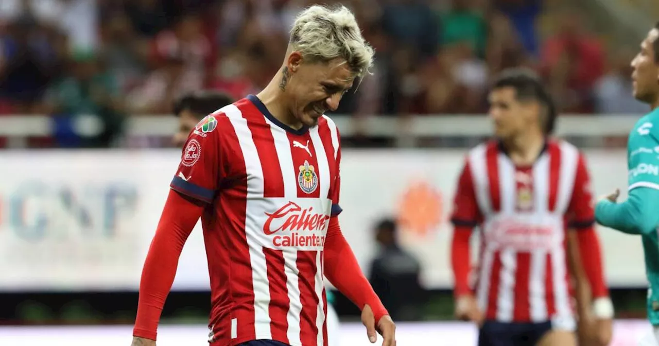 Los jugadores que ocuparían los lugares de Vega, Chicote y Martínez en Chivas