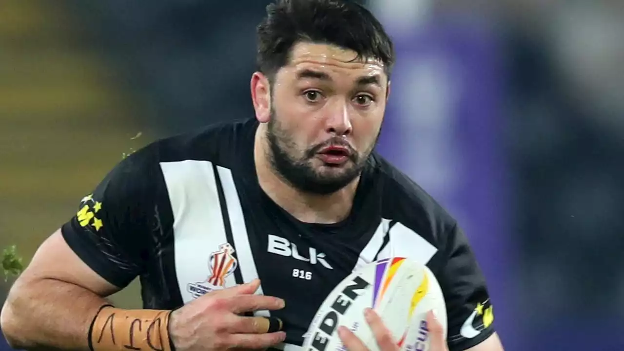 Kiwis name seven debutants amid No. 9 shortage; forgotten stars recalled as DWZ defects to Tonga