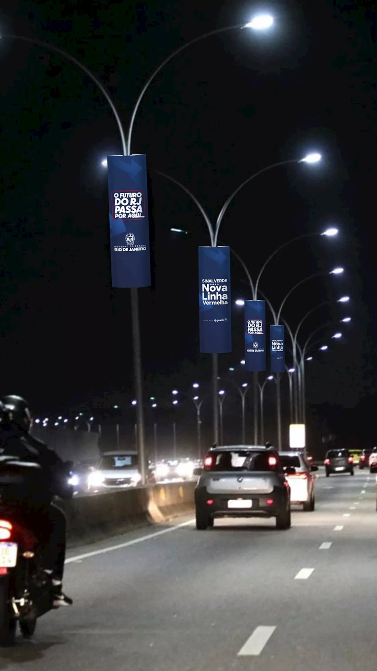 Linha Vermelha: contratada para instalar banners promovendo governo do Rio na via alertou para risco aos motoristas