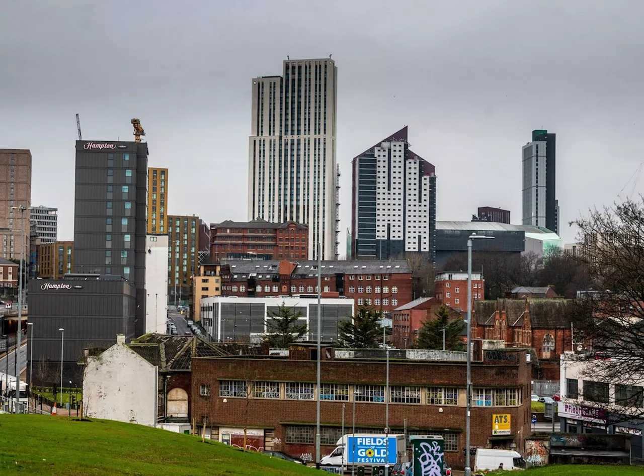 Cost of moving home in Leeds fall by nearly £1,000 according to annual data