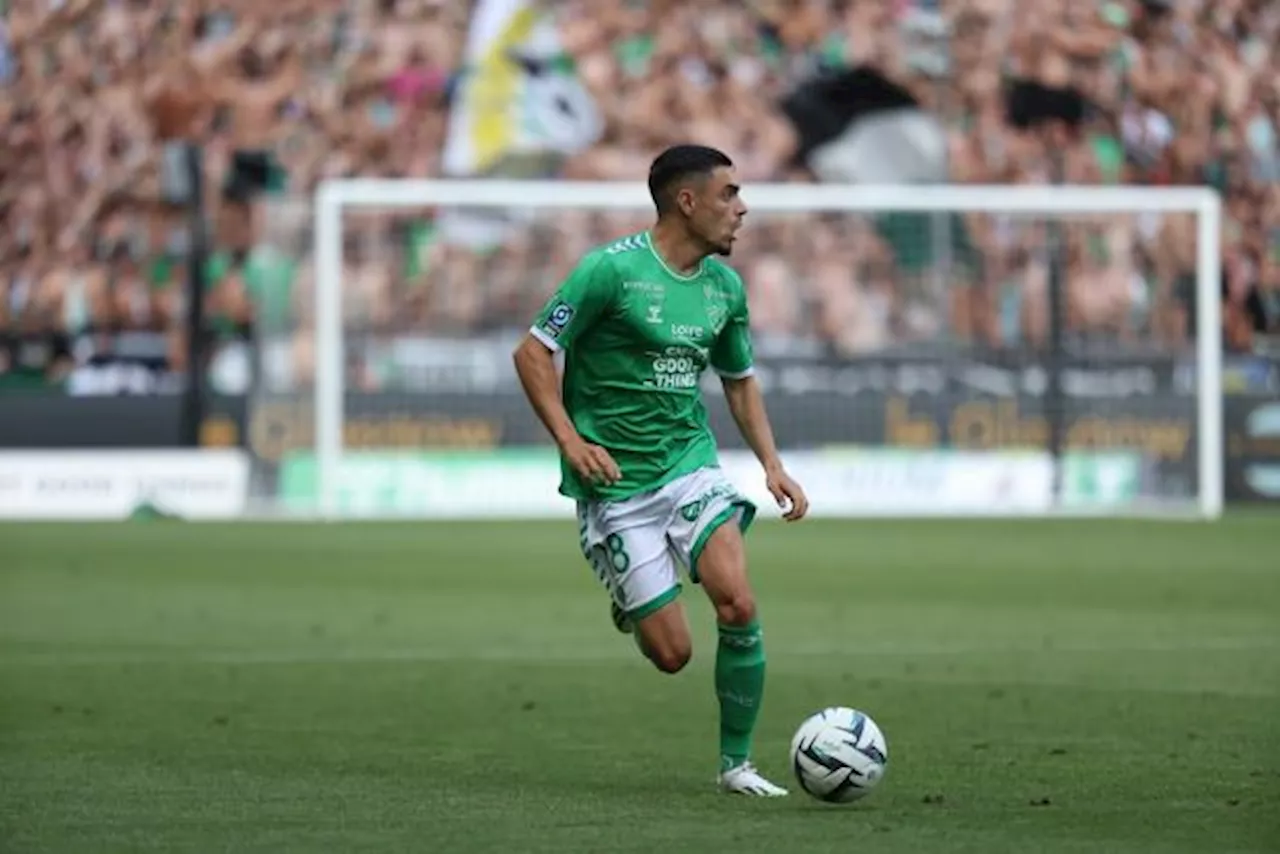 Saint-Étienne enchaîne contre Dunkerque et intègre le top 5 de la Ligue 2