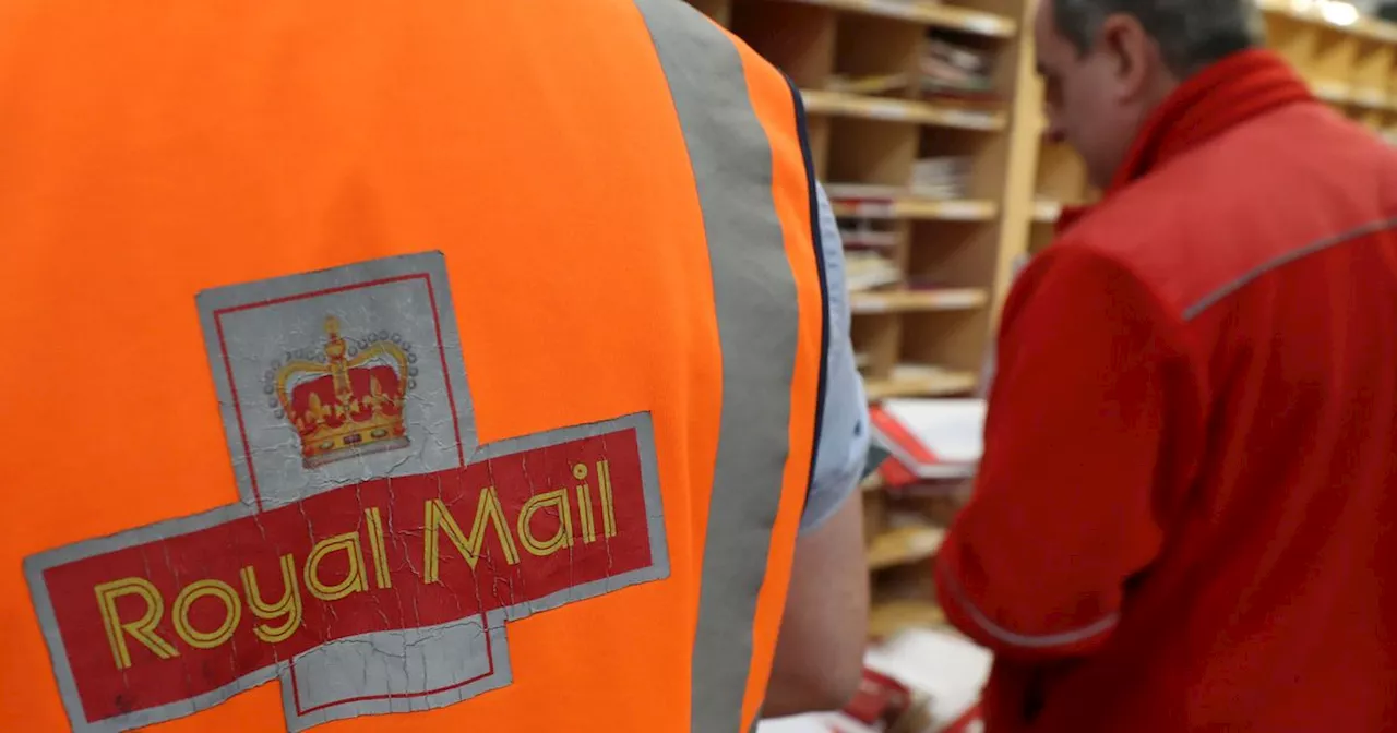 16,000 new Royal Mail jobs this winter with up to £17 an hour rate