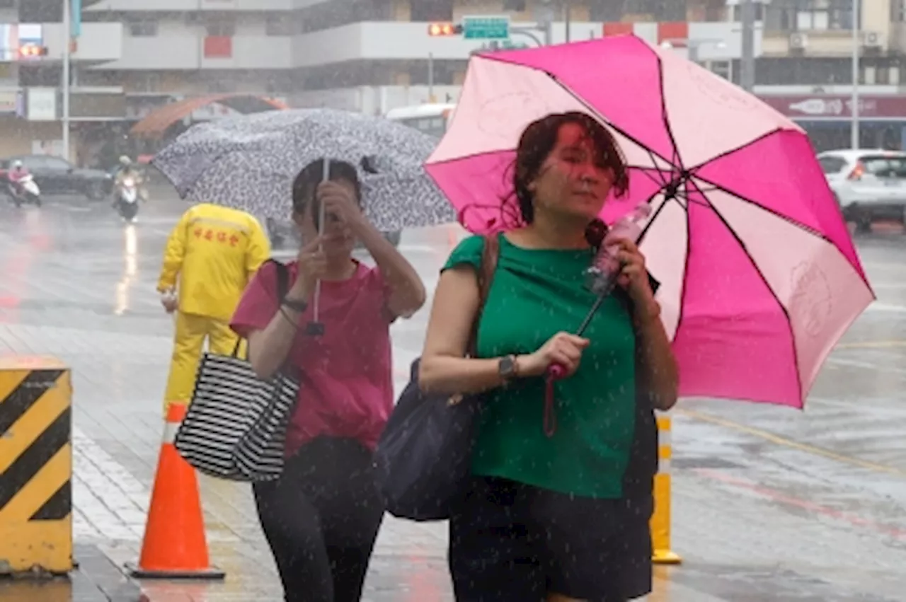 Flights cancelled, work suspended as typhoon Koinu grinds towards Taiwan