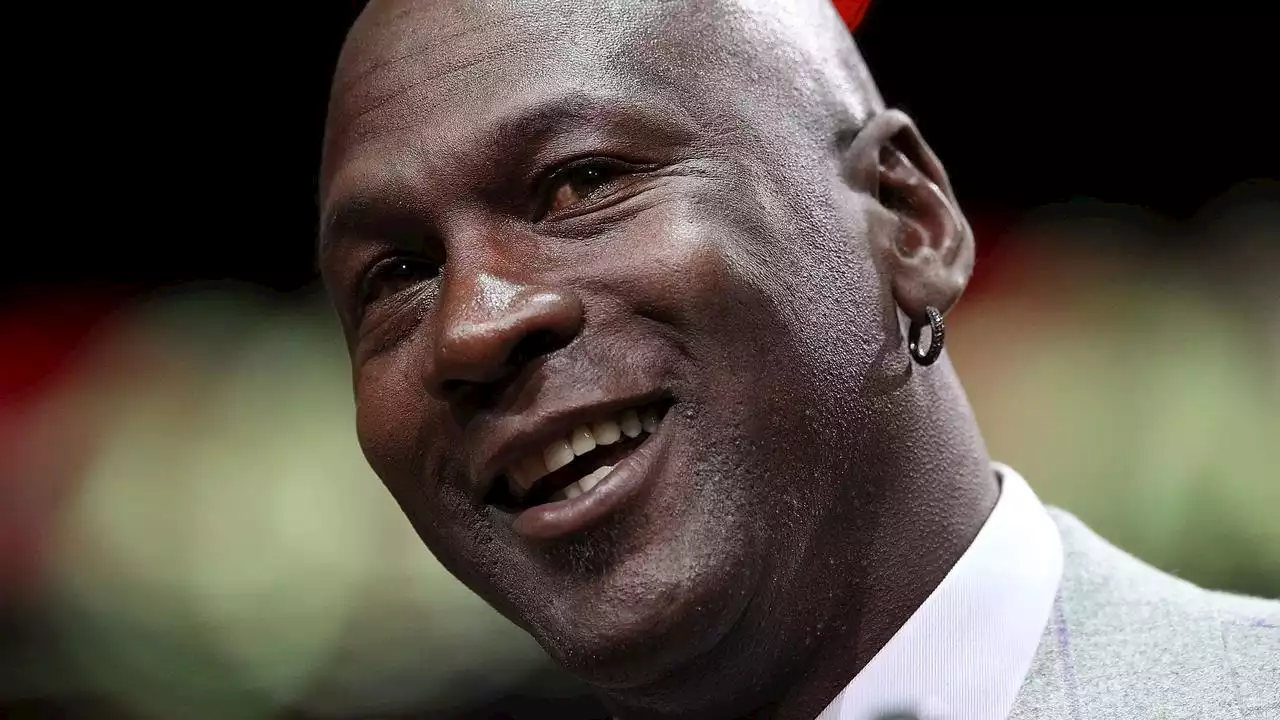 Michael Jordan becomes first athlete to make rich list with $4.7 billion