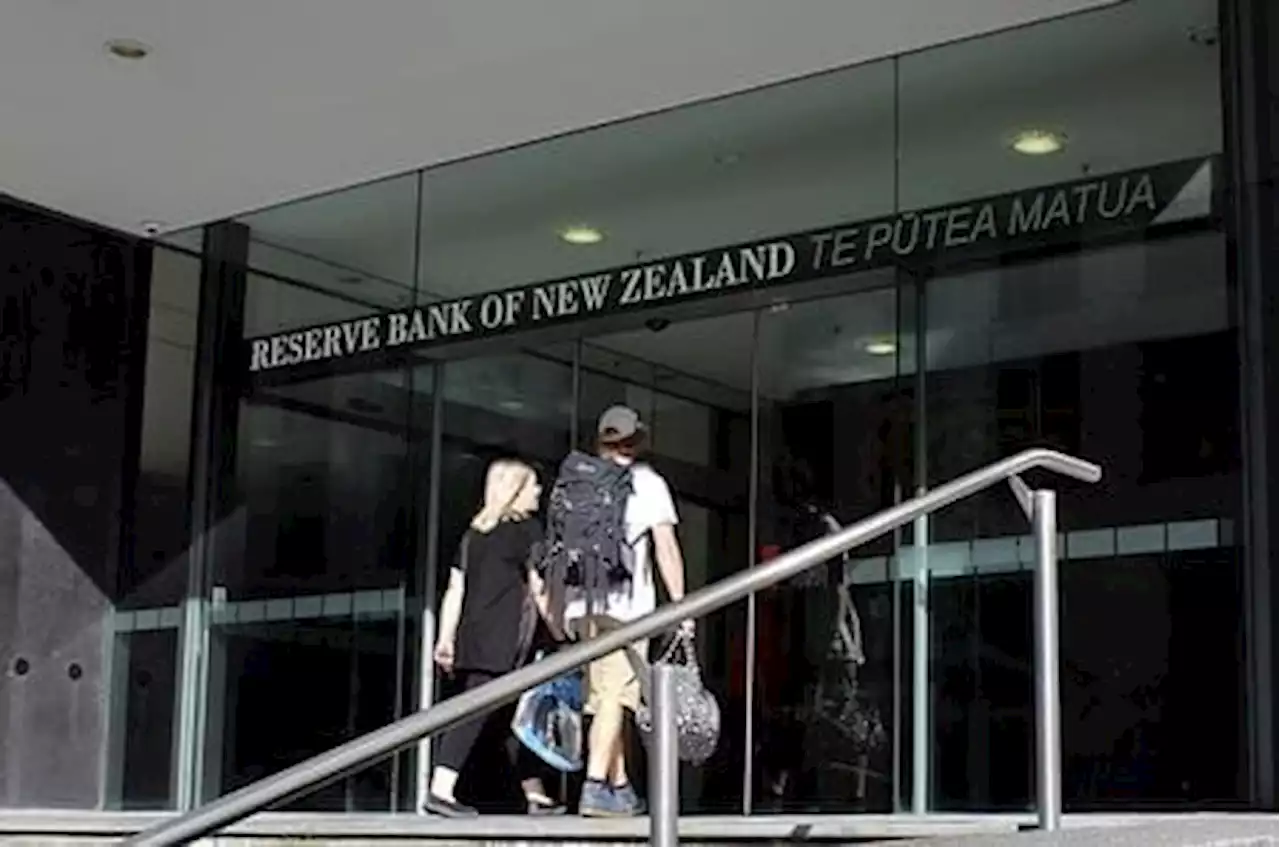 ＮＺ中銀、政策金利5.5％に据え置き 引き締めの「効果」確認