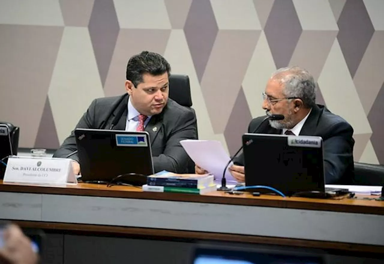 CCJ do Senado aprova PEC que limita decisões monocráticas no Supremo