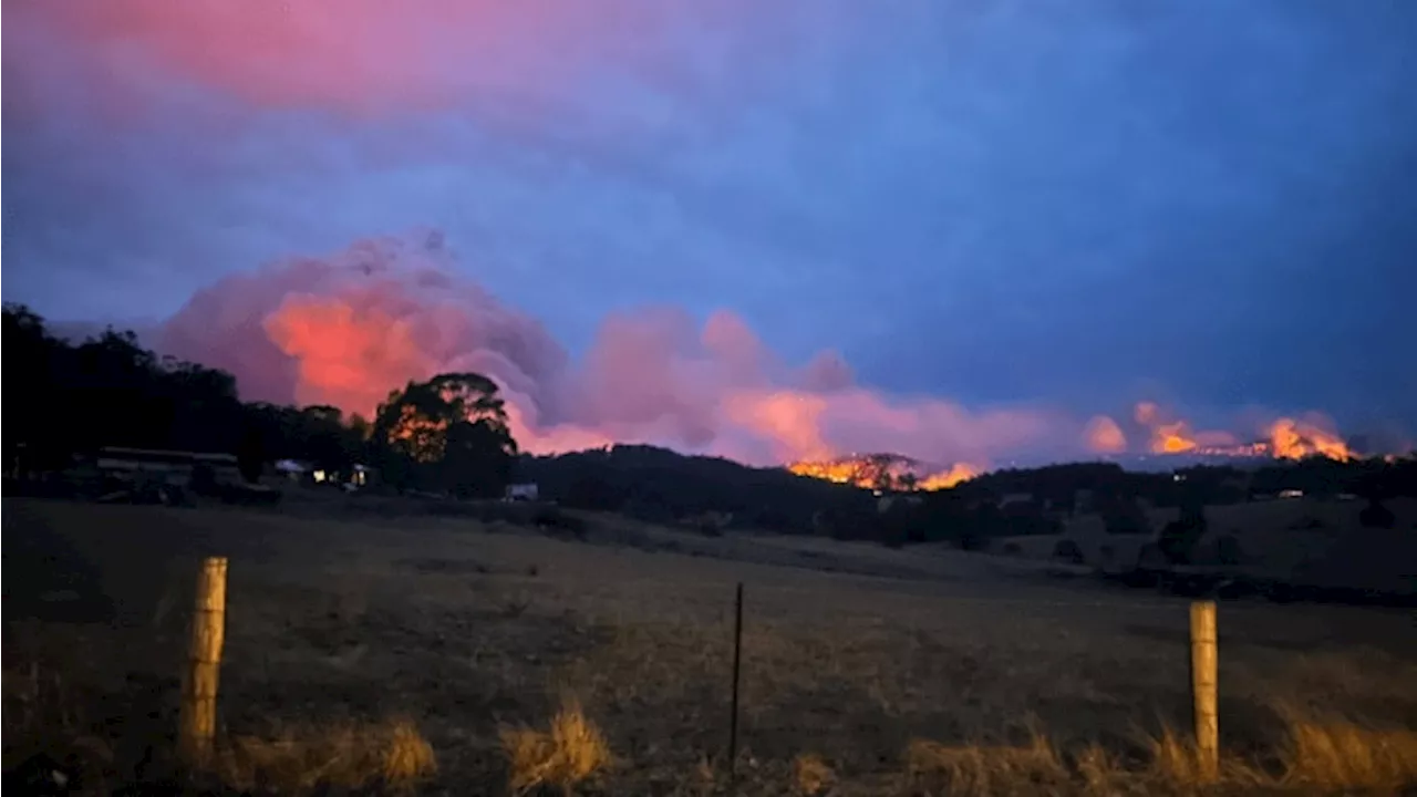 'Be prepared': NSW Premier warns bushfire threat not over