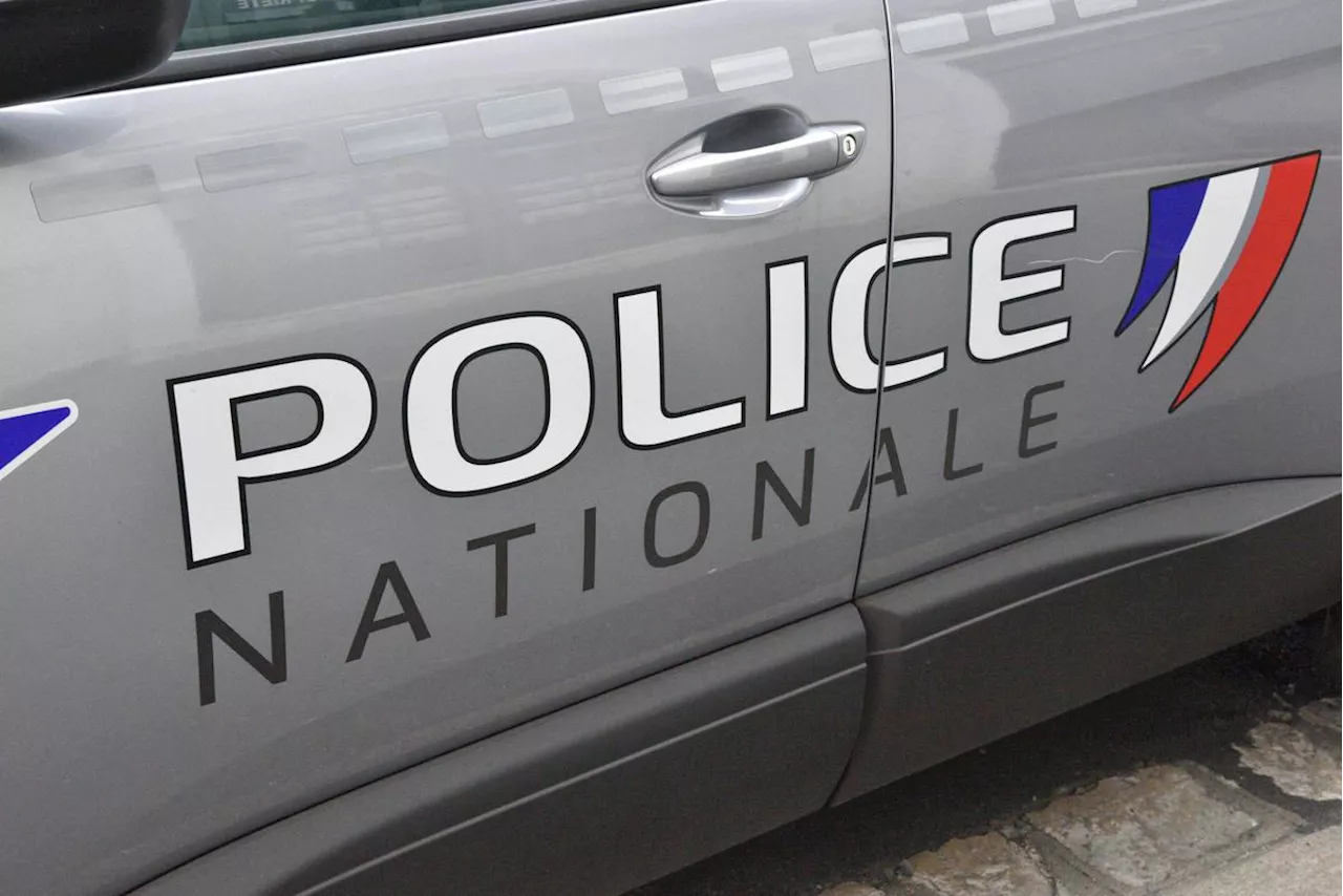 En Dordogne, un homme embrasse deux femmes par surprise, il est interpellé par la police