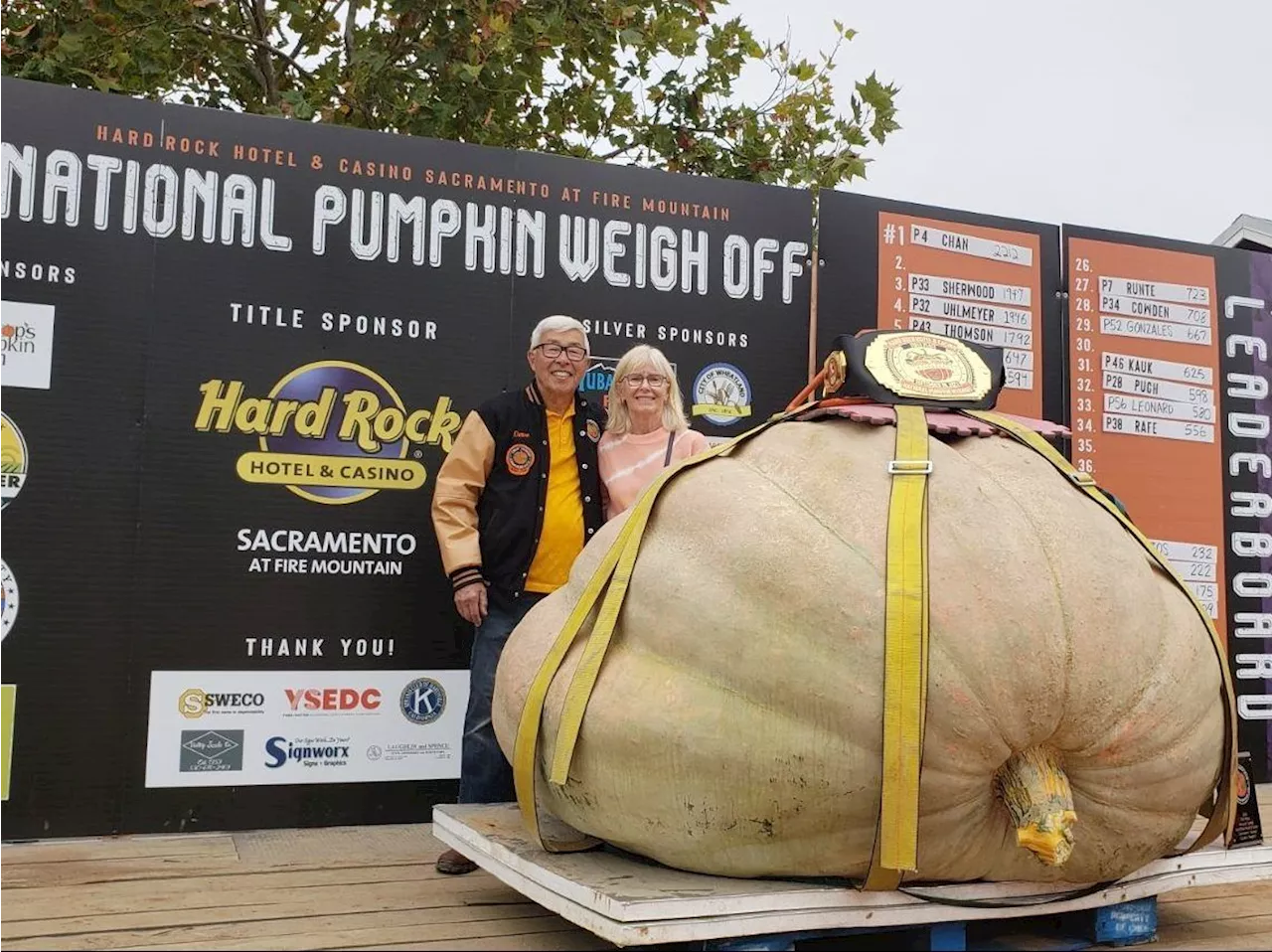 B.C. man takes one-tonne pumpkin on road trip to win California weigh-off