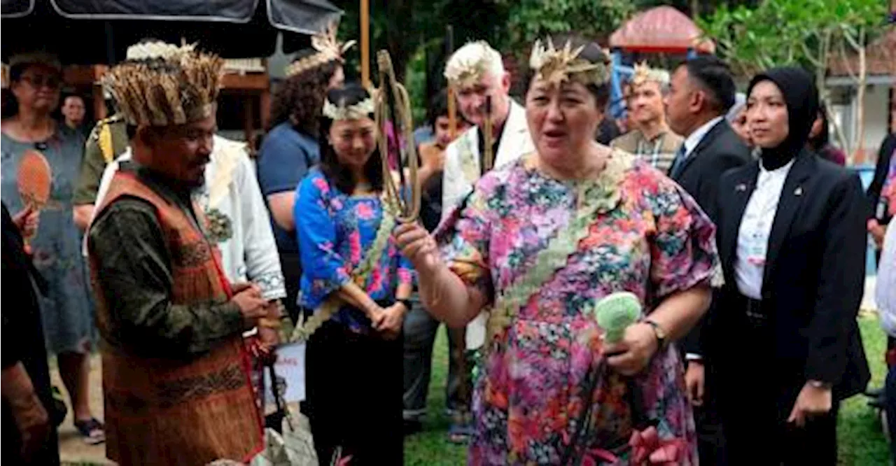 Gabenor Jeneral New Zealand lawat komuniti Orang Asli di Gombak