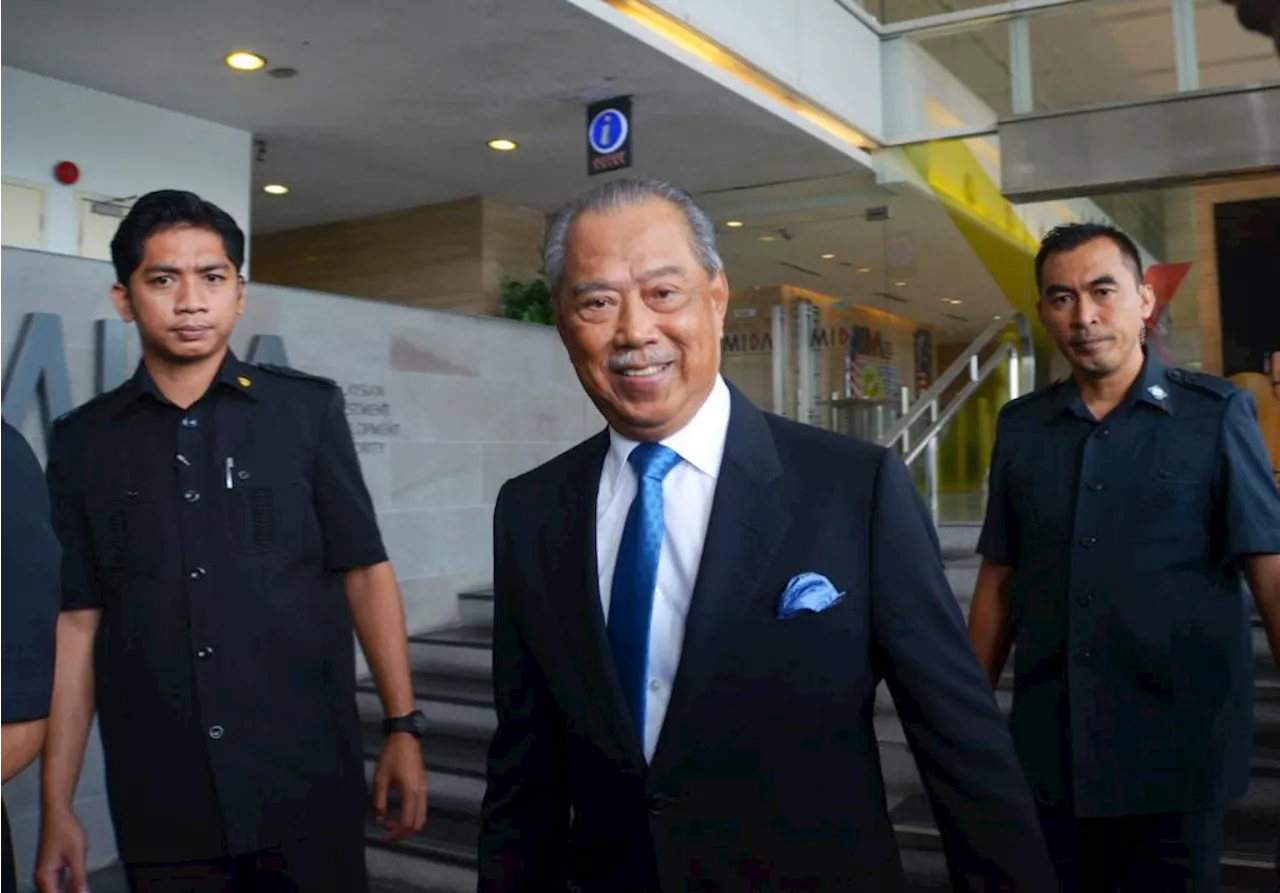 Muhyiddin mohon lepas tanpa bebas tiga lagi pertuduhan