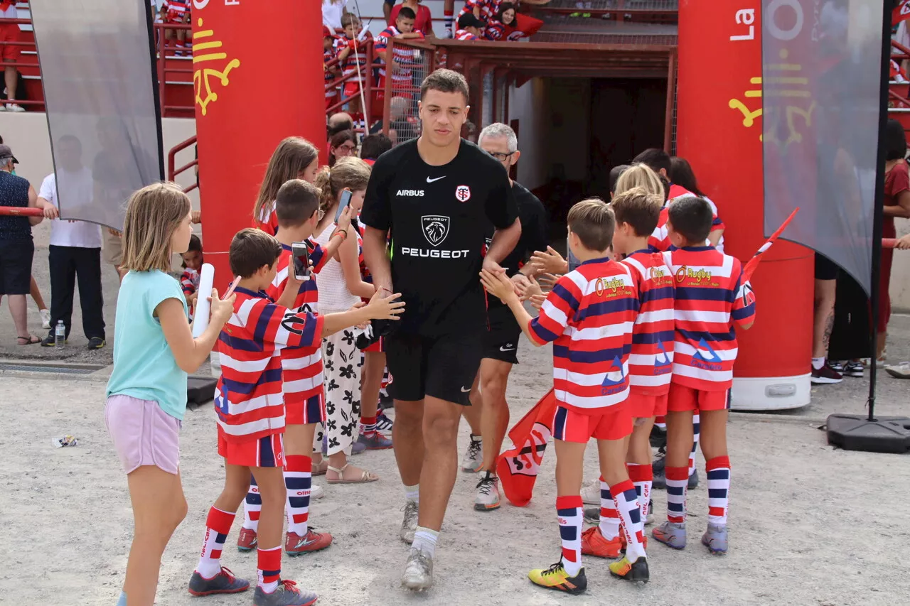 EN IMAGES. Les joueurs du Stade Toulousain à la rencontre des jeunes rugbymen du Lauragais | Voix du Midi Lauragais