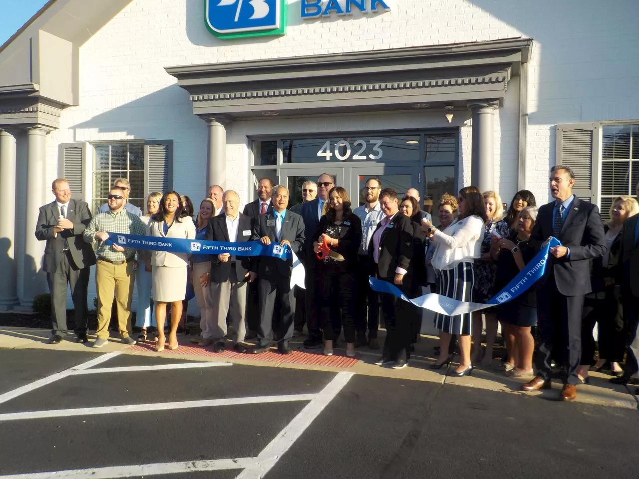 Fifth Third Bank celebrates transformation of its Brunswick location