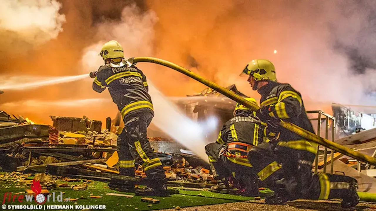 Ktn: Großbrand in Hackgut- und Brennholzlager in Arnoldstein → zwei Gebäude zerstört