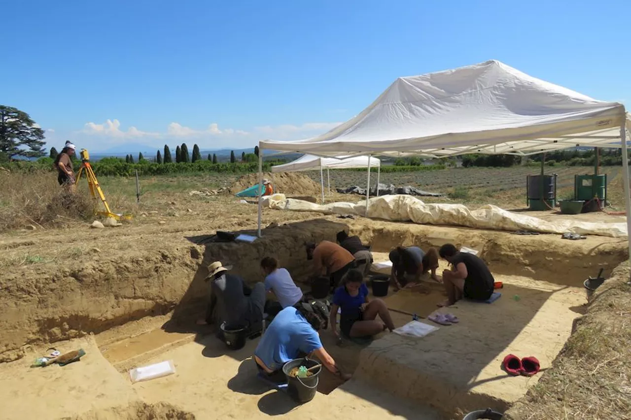 Des silex vieux de 30 000 ans mis au jour en Ard\u00e8che