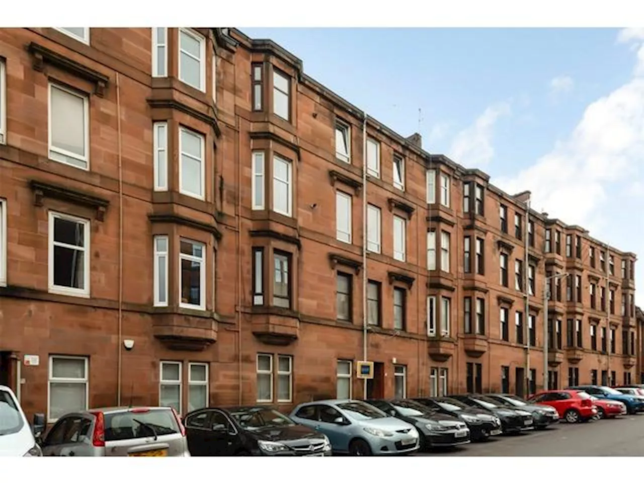 Cosy flat in Glasgow's West End for £85k