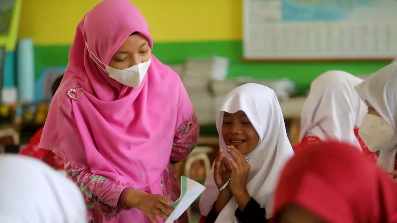 Jadi Pilar Transformasi Pendidikan, Guru Belum Dihargai dengan Layak