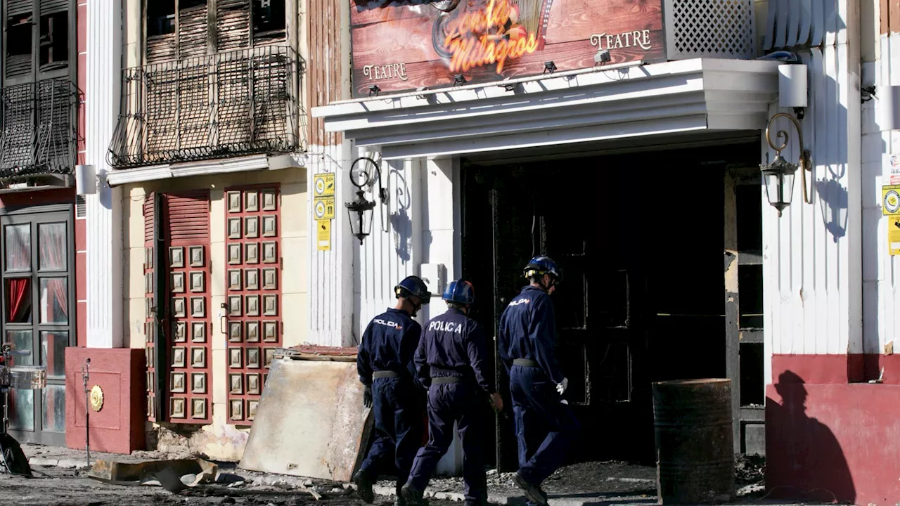 La discoteca Teatre comunicó que iba a pintar su fachada hace un mes