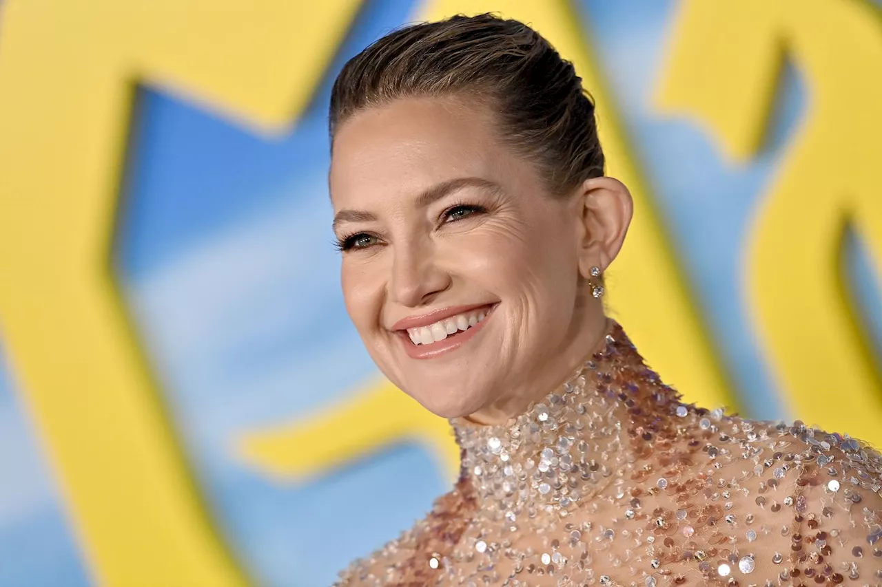 Kate Hudson Celebrated National Vodka Day With a Dirty Martini and a Bathtub Photoshoot