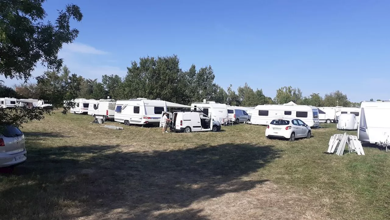 Un grand rassemblement de gens du voyage s'installe pr\u00e8s d'un Ephad