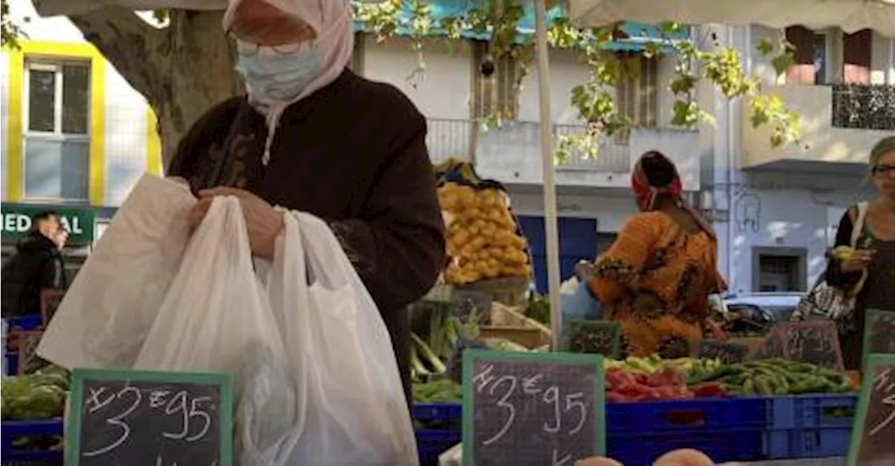 À Marseille, sur le marché de la Belle de Mai, on négocie les prix