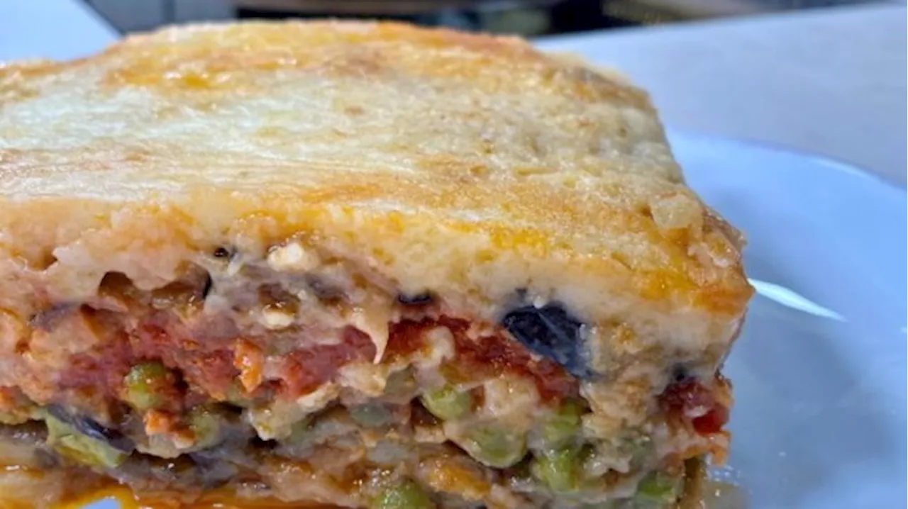 Moussaka ai piselli con besciamella all'acqua - Ricetta Cotto-e-mangiato | Cotto e mangiato