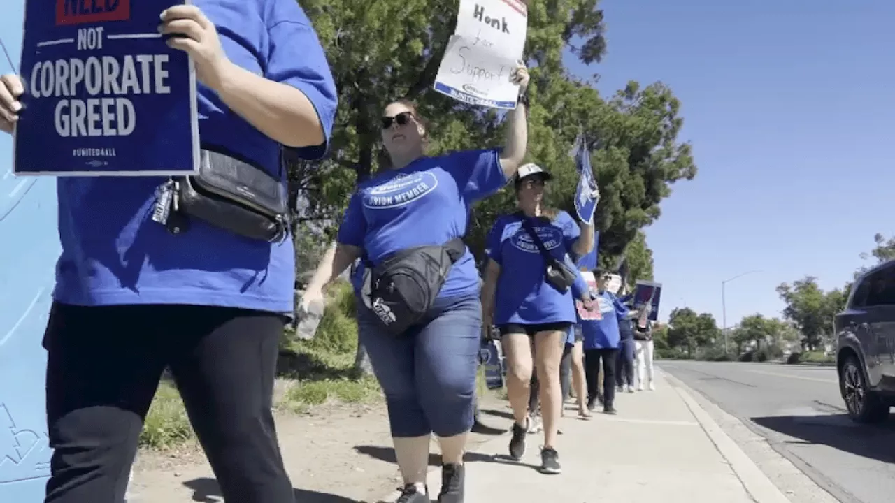 Kaiser strike: San Diego County health care workers hit picket lines for 2nd day