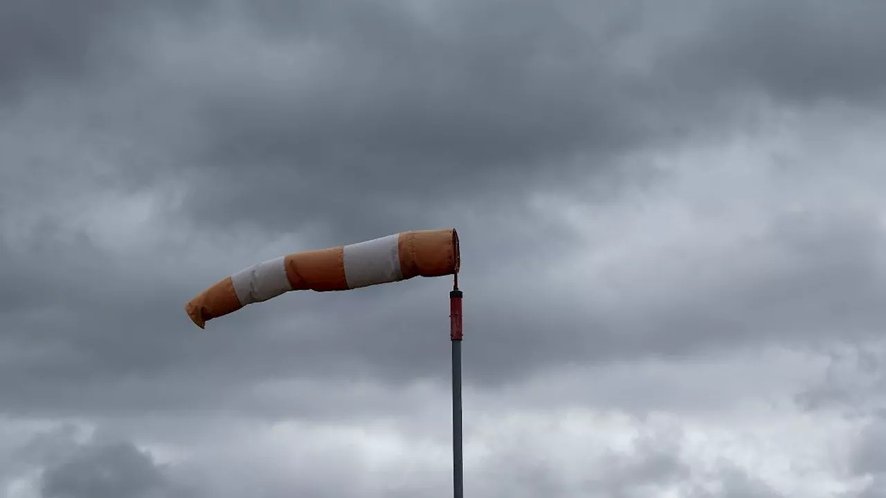 Mecklenburg-Vorpommern: Wind und Schauer im Nordosten: Stürmische Böen an der Küste