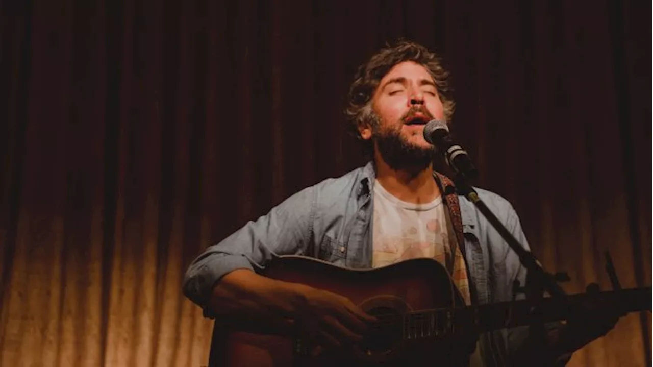 PREMIERE: Listen to Josh Radnor’s New Love Song “NYC”