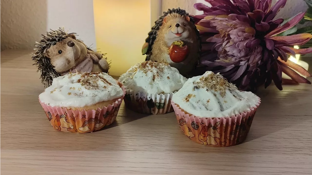 Unwiderstehlich! Diese Apfel-Muffins mit Frischkäse-Haube versüßen uns den Herbst