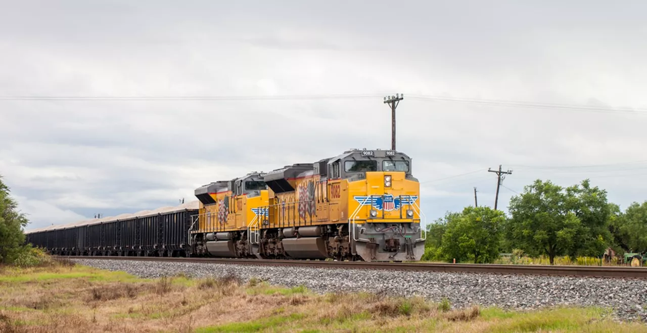 San Antonio man hurt after playing 'chicken' with oncoming train