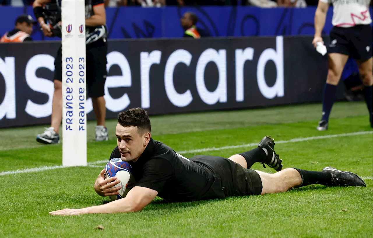 Rugby\u002DNew Zealand crush Uruguay to storm into quarter\u002Dfinals