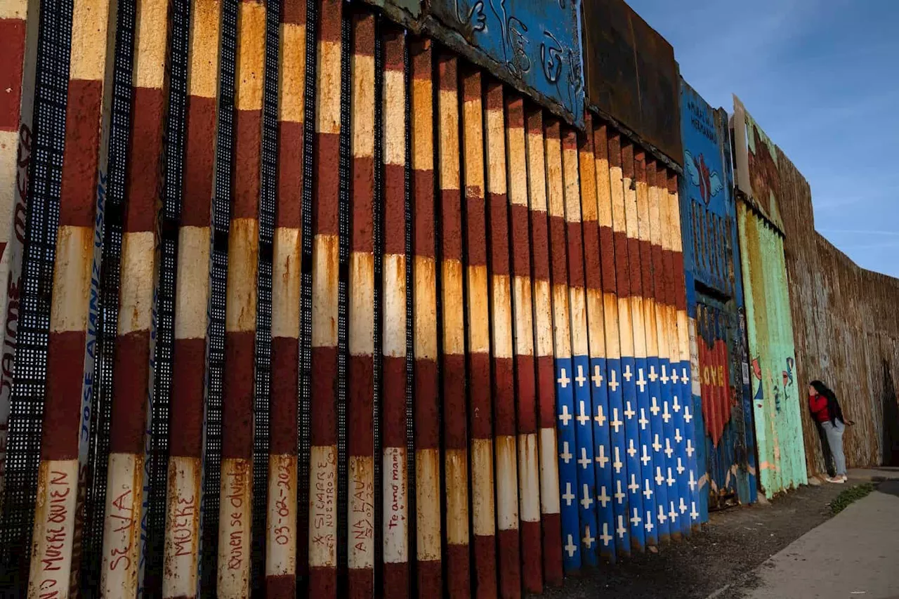 Migrants brave 10-day journey through Mexico, reach US border on freight train