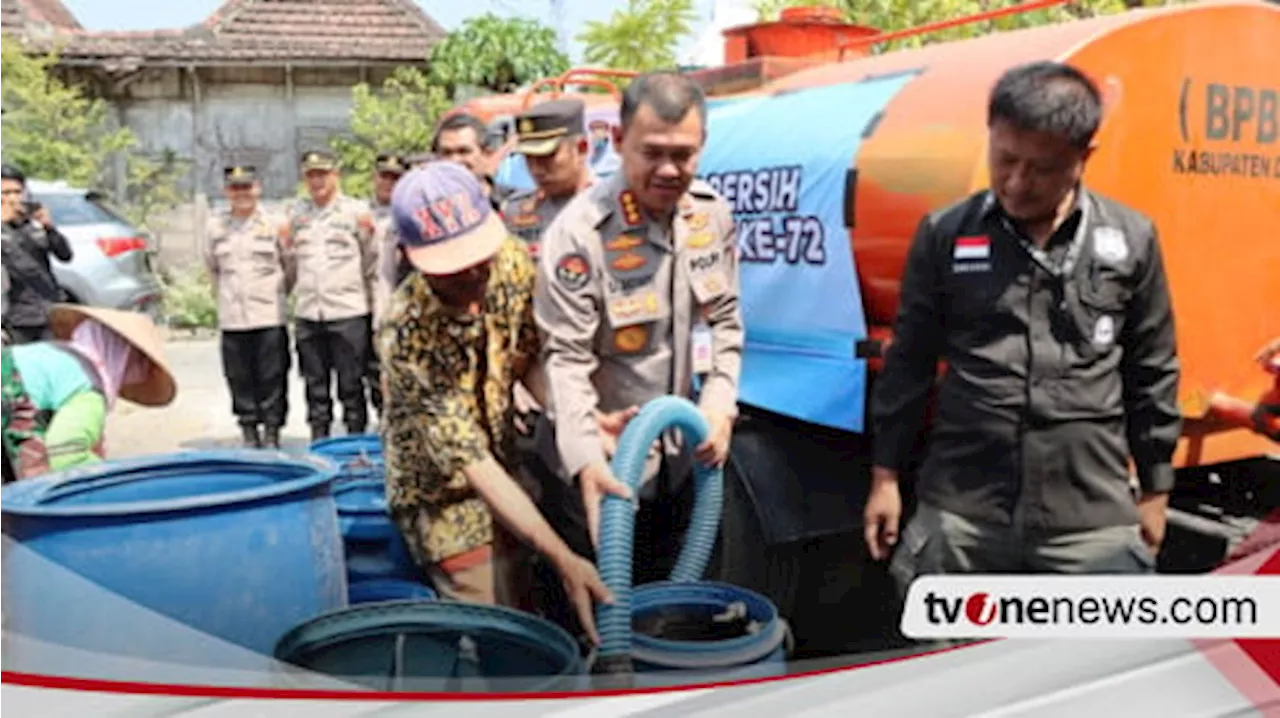 Bid Humas Polda Jateng Salurkan Air Bersih untuk Warga Terdampak Kekeringan di Demak