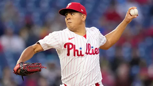 Braves add RHP Daysbel Hernández to NLDS roster, Phillies go