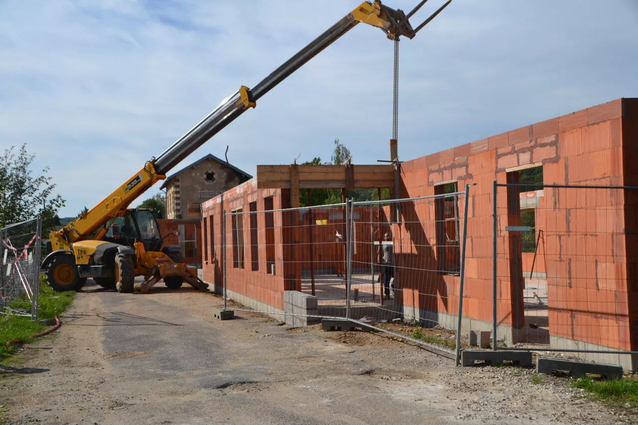 Le chantier de l'ancienne gare de Marcilly-sur-Eure est (enfin !) lancé | La Dépêche Évreux