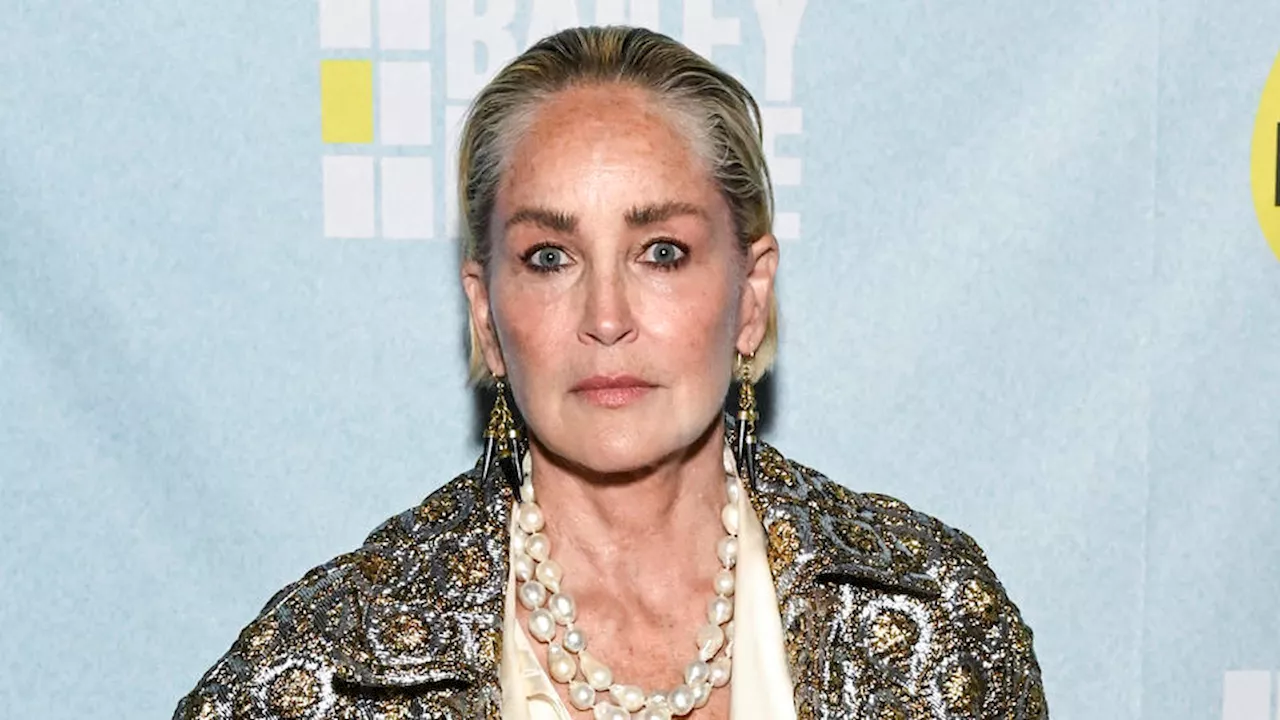 \u00abJe suis handicap\u00e9e\u00bb : Sharon Stone se confie sur les s\u00e9quelles de son AVC