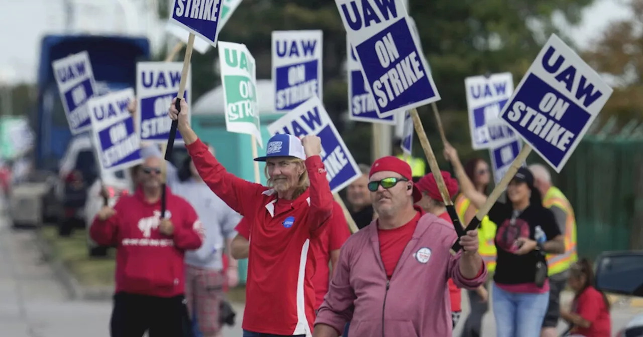 UAW president touts 'significant progress' in negotiations with automakers