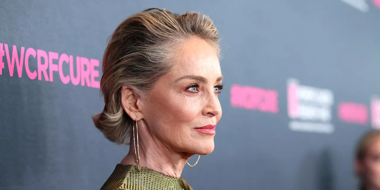 \u00abJe suis handicap\u00e9e\u00bb : victime d'un AVC en 2001, Sharon Stone brise le silence sur son \u00e9tat de sant\u00e9