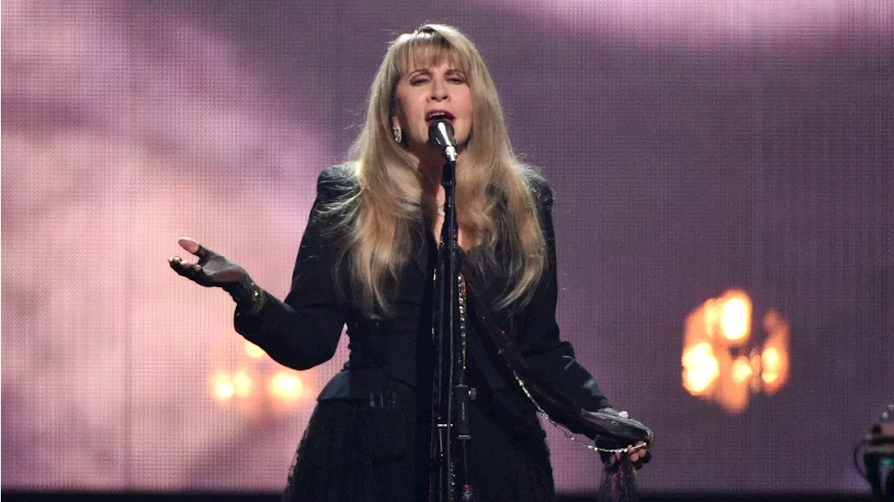 La cantante Stevie Nicks ahora tiene su propia muñeca Barbie