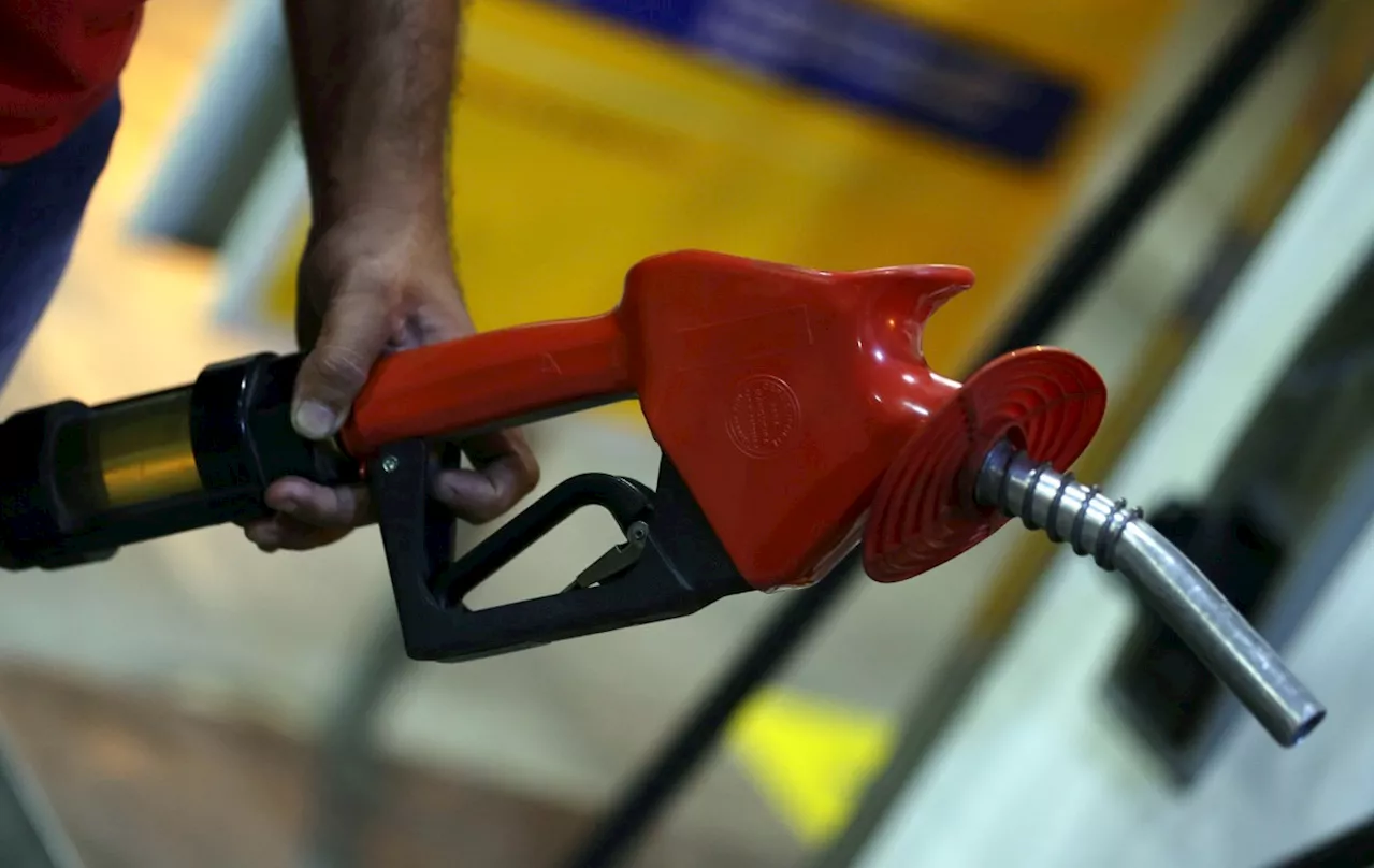 Preço médio da gasolina recua pela 6ª semana seguida nos postos, diz ANP