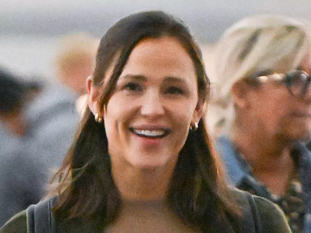 Jennifer Garner Just Wore the Practical Shoes Gen Z Made Cool Again