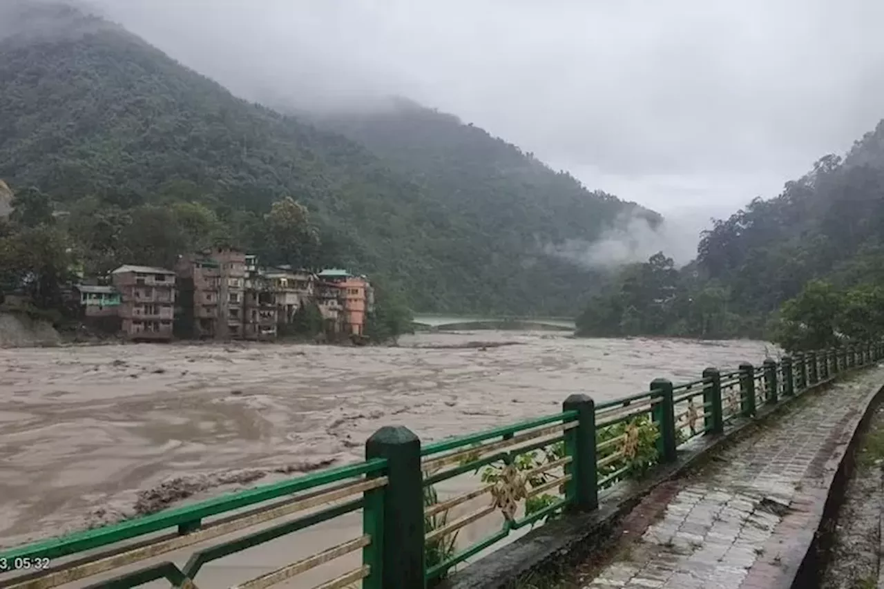 Tragedi Banjir Danau Himalaya, 14 Orang Tewas, Lebih dari 100 Dilaporkan Orang Hilang - Jawa Pos