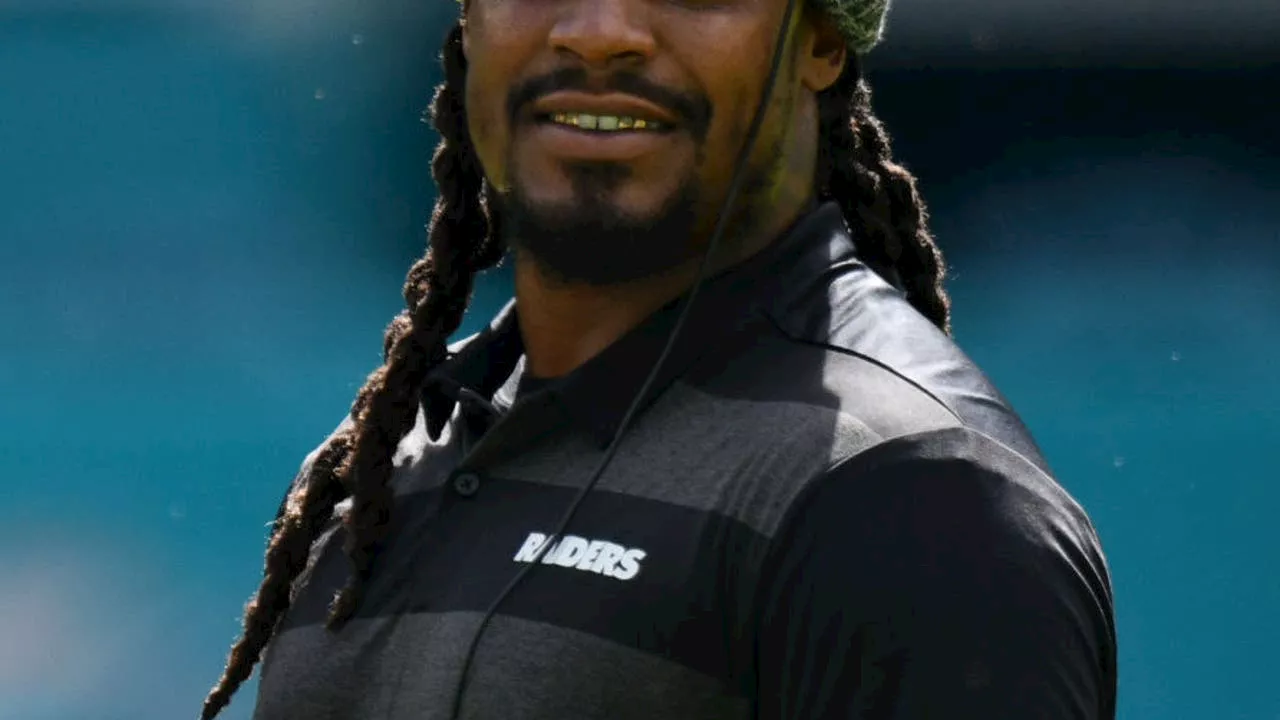 Marshawn Lynch on 'the dumbest call in football history,' Aaron Rodgers, and more