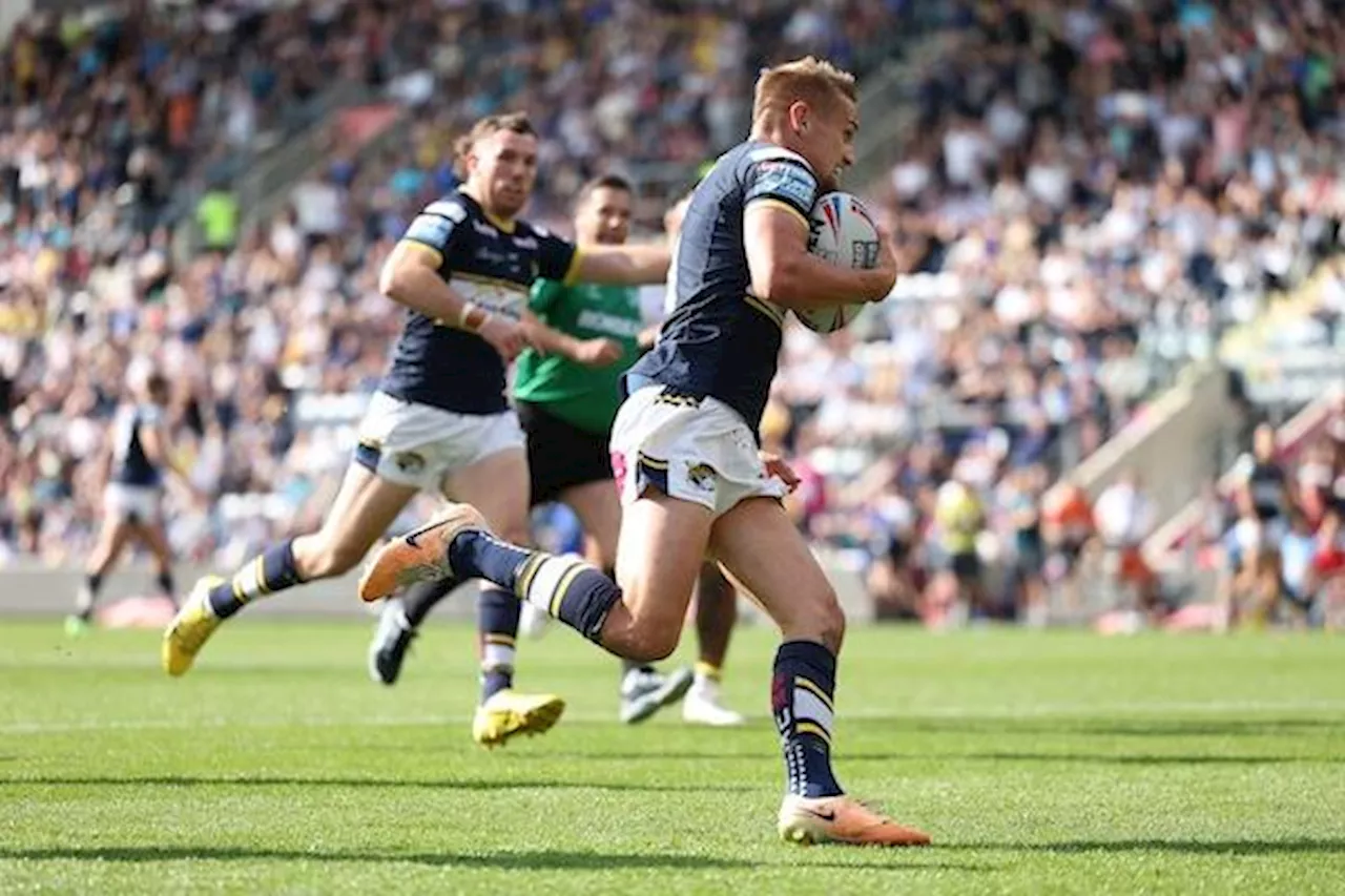 Leeds Rhinos full-back Luke Hooley completes move to Castleford Tigers