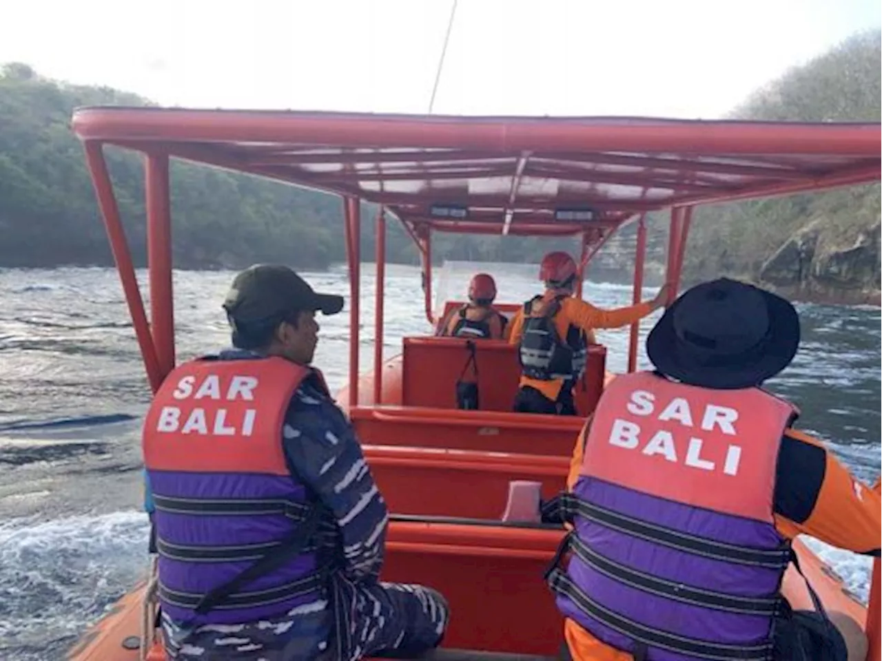 Pemancing Hilang Terseret Ombak di Perairan Nusa Penida